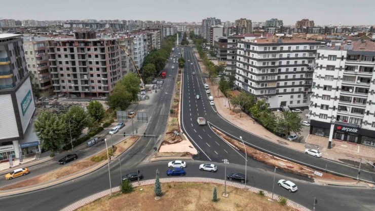 Selahaddin Eyyubi Bulvarı’nın Bir Kısmı Asfaltlanarak Hizmete Açıldı