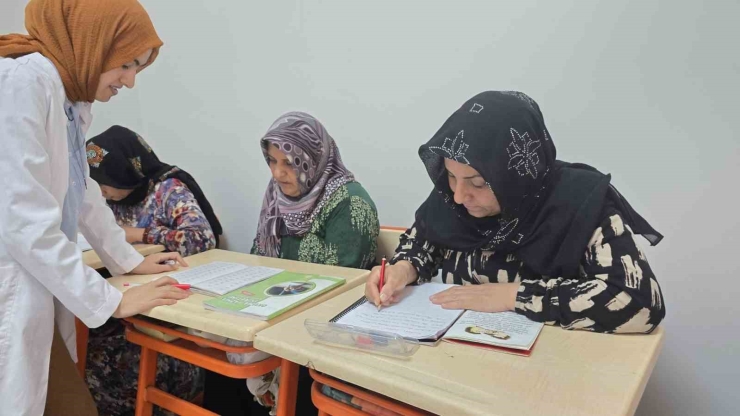 Eyyübiye’de Kadınlar Üretiyor, Öğreniyor, Güçleniyor