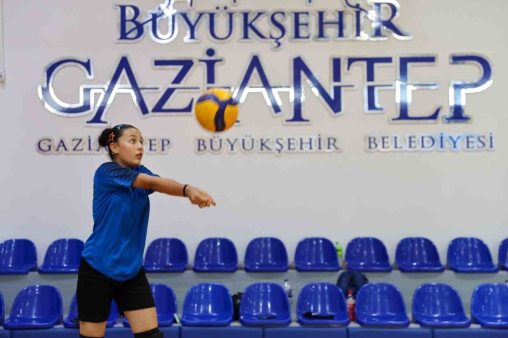 Başkan Şahin, Yaz Okulları’ndan Yararlanan Çocuklarla Bir Araya Geldi