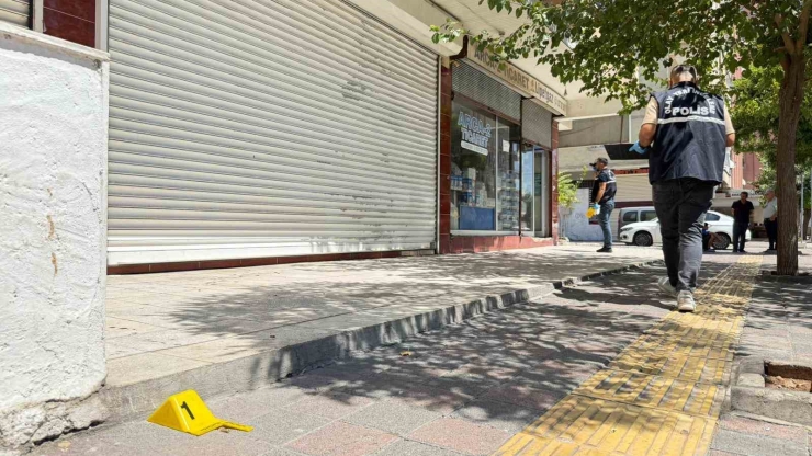 Diyarbakır’da Silahlı Kavgada Facianın Eşiğinden Dönüldü: Kurşunlar Tüp Dolu Dükkana İsabet Etti