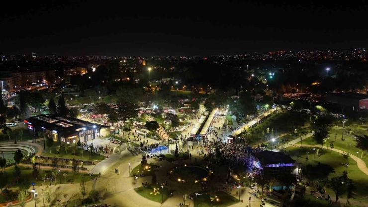 Gaziantep’te Hemşehri Dernekleri Festivali Yoğun İlgi Gördü