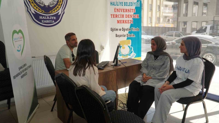 Haliliye Belediyesi Tercih Danışmanlık Merkezi İle Gençlerin Yanında