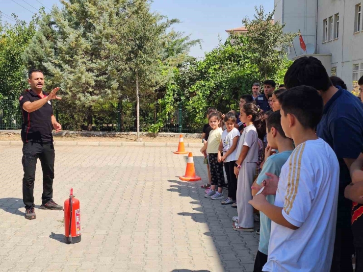 Büyükşehir Semt Konaklarında Deprem Ve Yangın Eğitimi