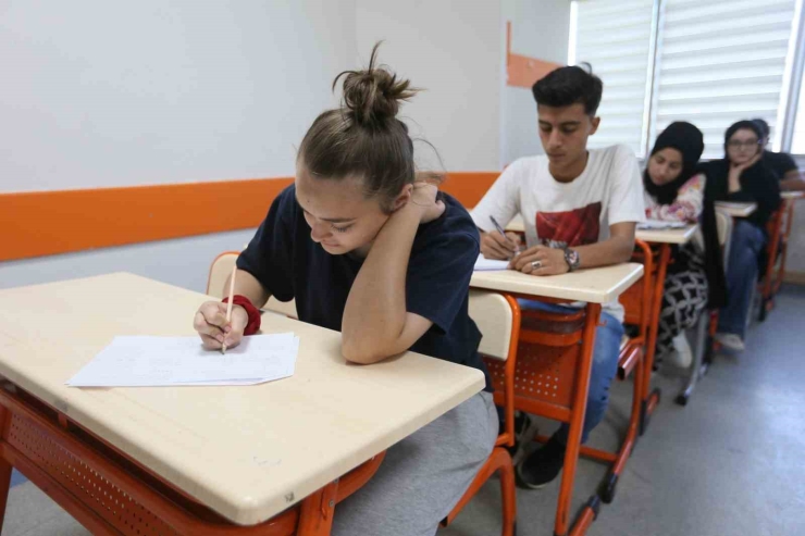 Gasmek, Lgs’de 153 Öğrencisini Başarılı Liselere Yerleştirdi