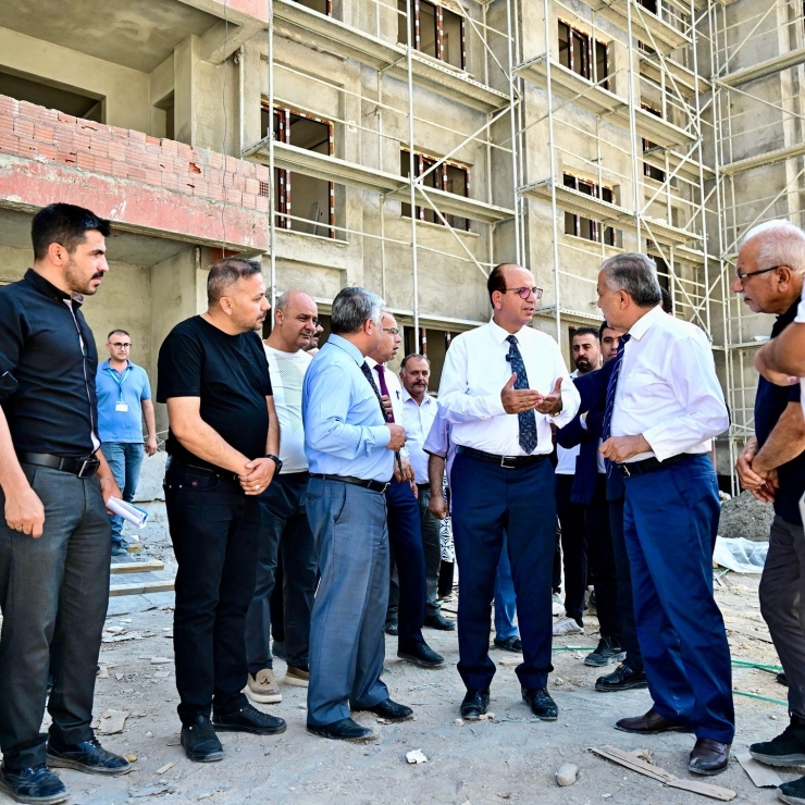 Başkan Geçit, Yeşil Yaşam Evleri İnşaatını İnceledi