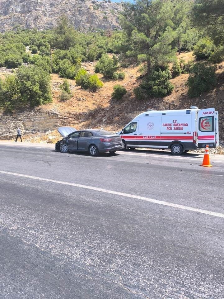 Gaziantep’te Dört Aracın Karıştığı Zincirleme Kaza: 9 Yaralı