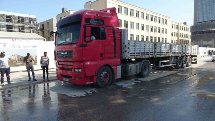 Malatya’da Tır Yayaya Çarptı: 1 Yaralı