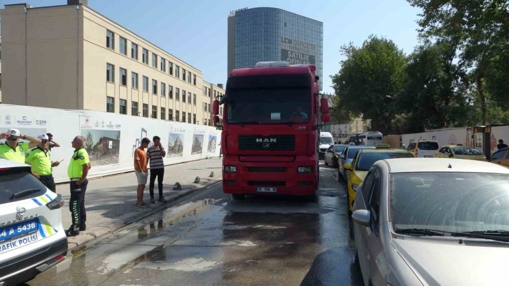 Malatya’da Tır Yayaya Çarptı: 1 Yaralı
