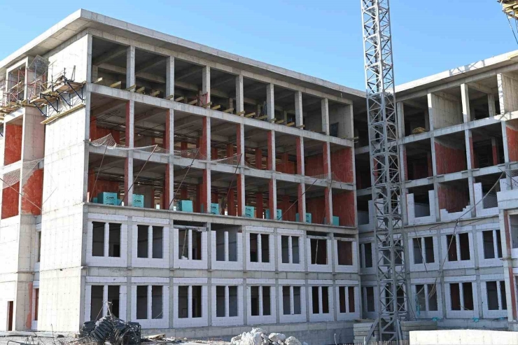 Malatya Yeni Adliye Sarayı’nda Çalışmalar Hız Kesmeden Devam Ediyor