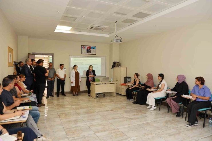 Şahin, Gasmek’te Eğitim Alan Öğrencilerin Yeteneklerini İlgiyle İzledi