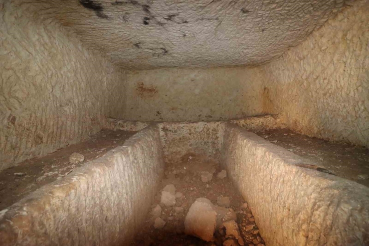 Şanlıurfa’da Bulunan Kaya Mezarı Kayıt Altına Alındı
