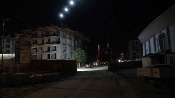 Malatya’da Şantiye İşçileri Arasında Taşlı Sopalı Kavga: 4 Yaralı