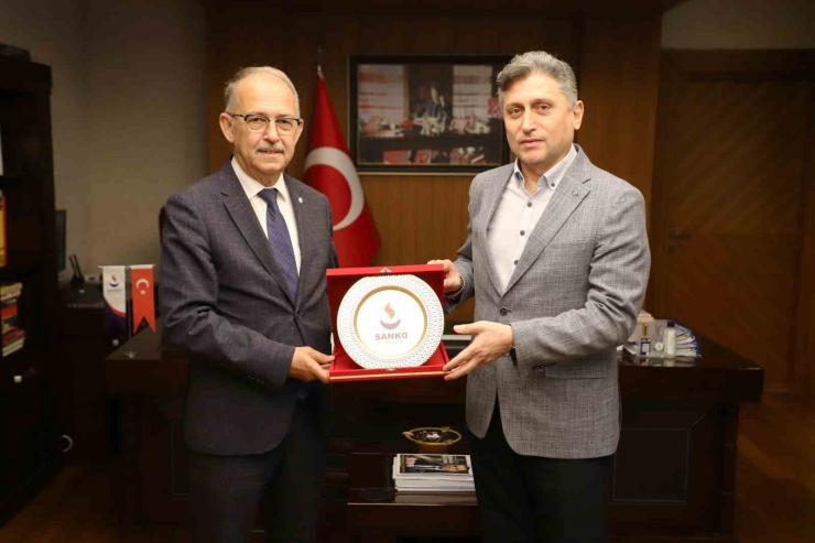 Sanko Üniversitesi Beslenme Dostu Ve Fiziksel Aktiviteyi Destekleyen İşyeri Programı Belgesi Almaya Hak Kazandı
