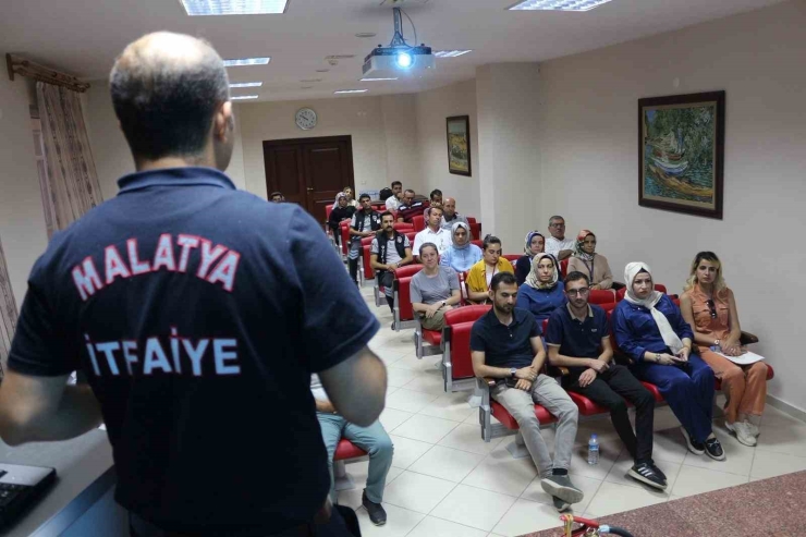 Darende’de Afet Farkındalık Eğitimi Ve Yangın Tatbikatı Gerçekleştirildi
