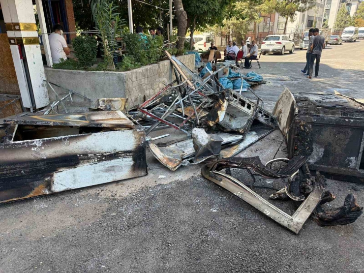 Diyarbakır’da Kahvehanede Elektrik Panosundan Çıkan Yangın Söndürüldü