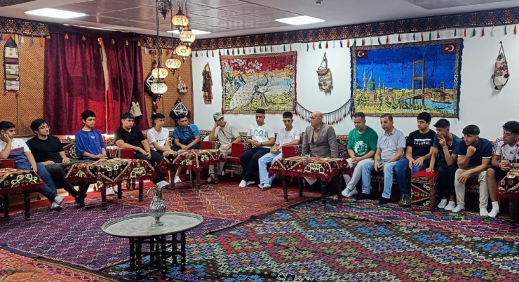 Adıyamanlı Gençler Yaz Kamplarına Uğurlandı