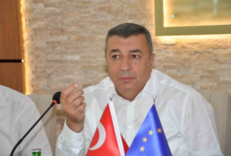 Malatya’da Kuru Kayısı Lisanslı Deposu Ve Borsası İçin İstişare Toplantısı
