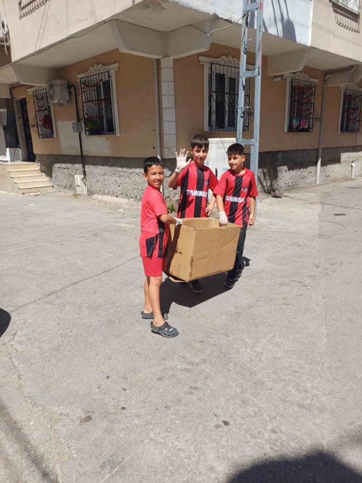 Şahinbeyli Çocuklardan Örnek Davranış