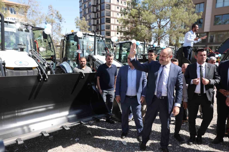 Büyükşehir, 47 Milyon Lira Değerinde Yeni Araç Filosu Kurdu