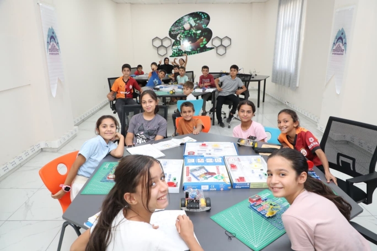 Geleceğin Teknoloji Liderleri Eyyübiye’de Yetişiyor