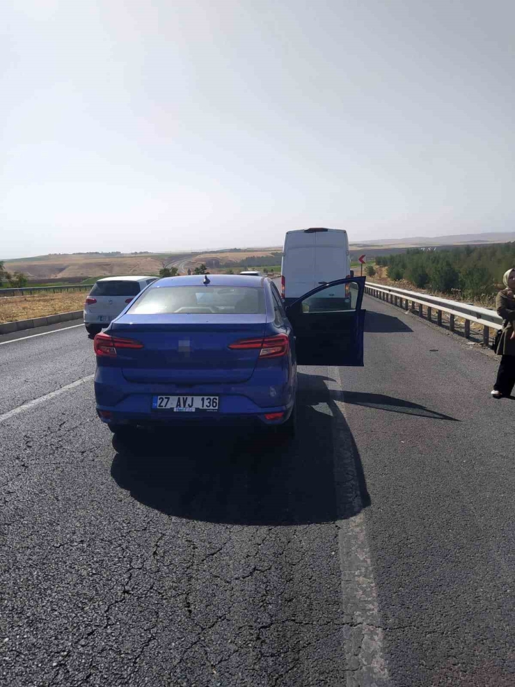 Diyarbakır’da Hafif Ticari İle Otomobil Çarpıştı: 5 Yaralı