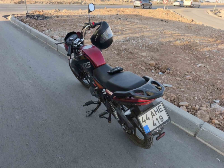 Malatya’da Üç Aracın Karıştığı Kazada 1 Kişi Yaralandı