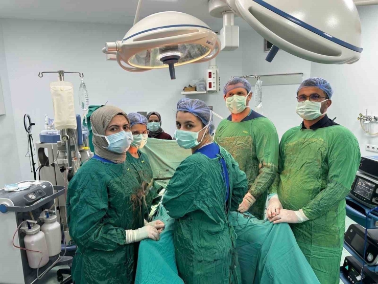 Diyarbakır’da 6,5 Kiloluk Kitle Başarıyla Çıkarıldı