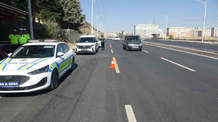 Malatya’da Otomobilin Çarptığı Yaya Ağır Yaralandı