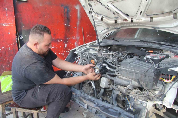 Oto Tamirciler, 50 Bin Tl’ye Çalıştıracak Eleman Bulamıyor