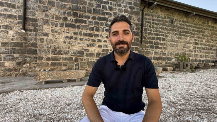 Diyarbakır’da Saint George Kilisesi’nin Hiçbir Zaman Hamam Olarak Kullanılmadığını İspatlayan Kitabe Ortaya Çıktı
