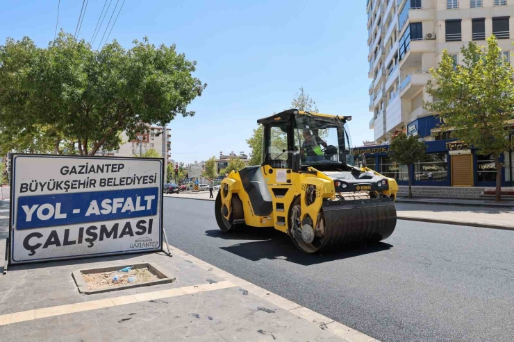 Gaziantep Büyükşehir’den Kent Genelinde Asfalt Seferberliği