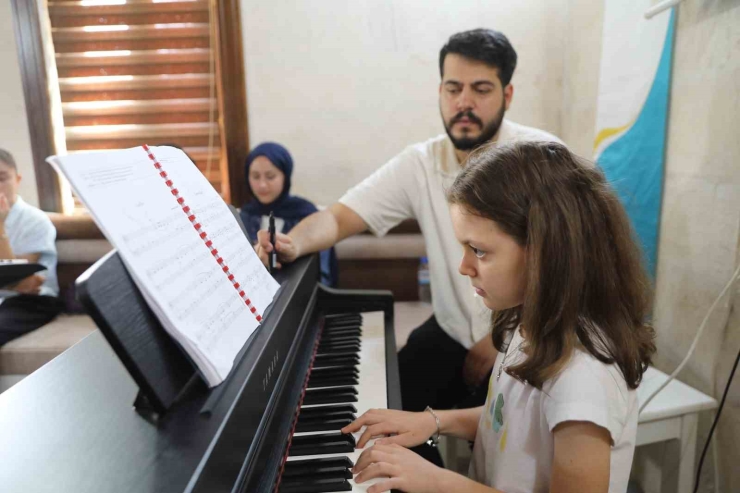 Gençler Sanat Dolu Bir Geleceğe Hazırlanıyor