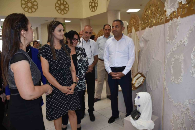 Selçuklu Gençlik Merkezi Kursiyerlerinden El Emeği Sergisi