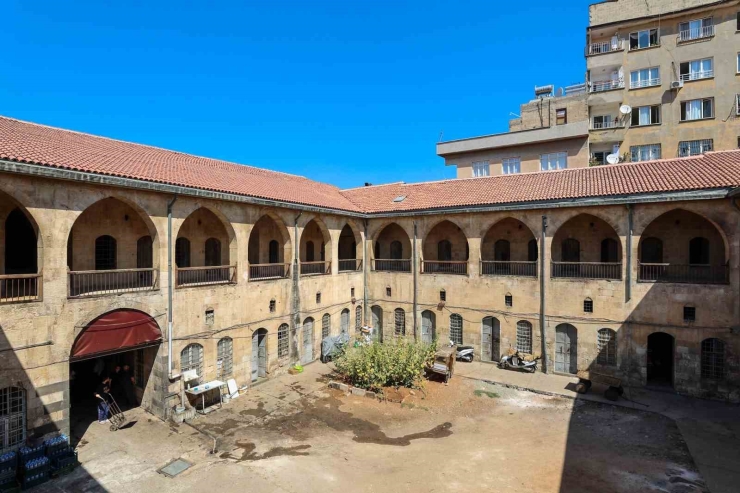 Şahin, Gaziantep’in Köklü Tarihine Sahip Çıkıyor