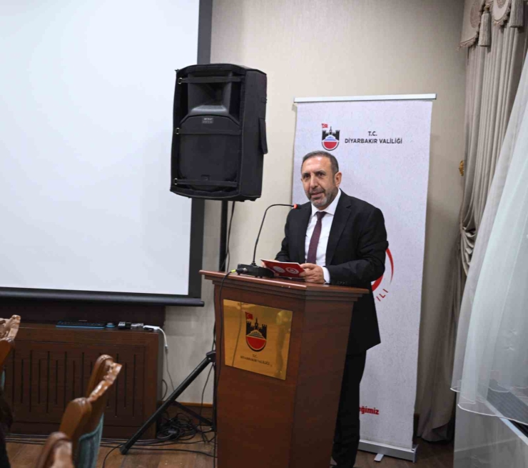 Diyarbakır’da, Kadın Hizmetleri Bölgesel İstişare Toplantısı Yapıldı