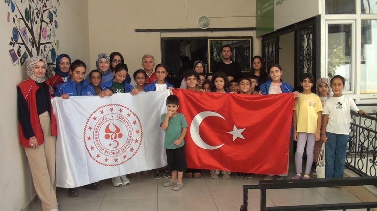 Pütürgeli Genç Kızlardan Bilardo Kursuna Yoğun İlgi