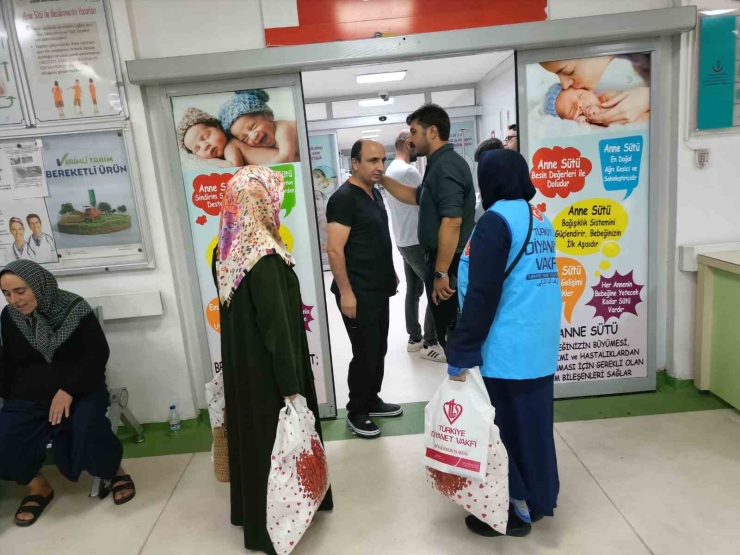 Diyarbakır Müftülüğünden Yenidoğan Bebeklere Hediye Paketi