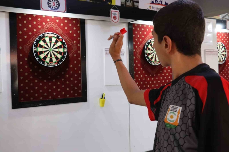 Zafer Bayramı Dart Turnuvasında Ödüller Sahiplerini Buldu