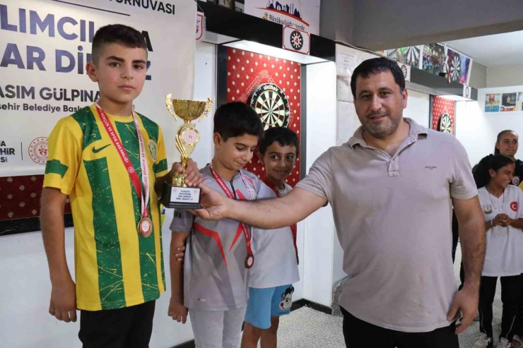 Zafer Bayramı Dart Turnuvasında Ödüller Sahiplerini Buldu