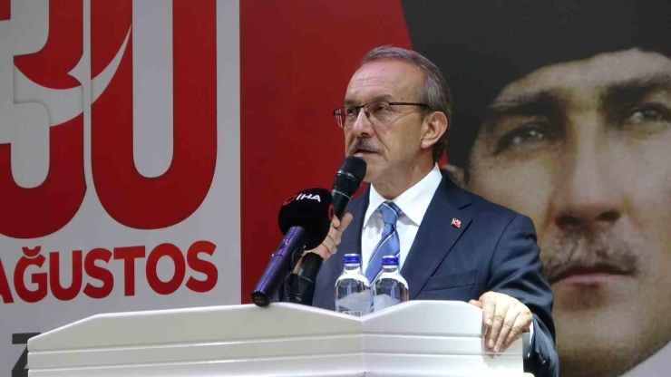 Malatya’da 30 Ağustos Zafer Bayramı Resepsiyonu Düzenlendi