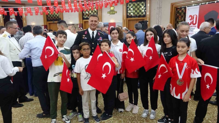 Malatya’da 30 Ağustos Zafer Bayramı Resepsiyonu Düzenlendi