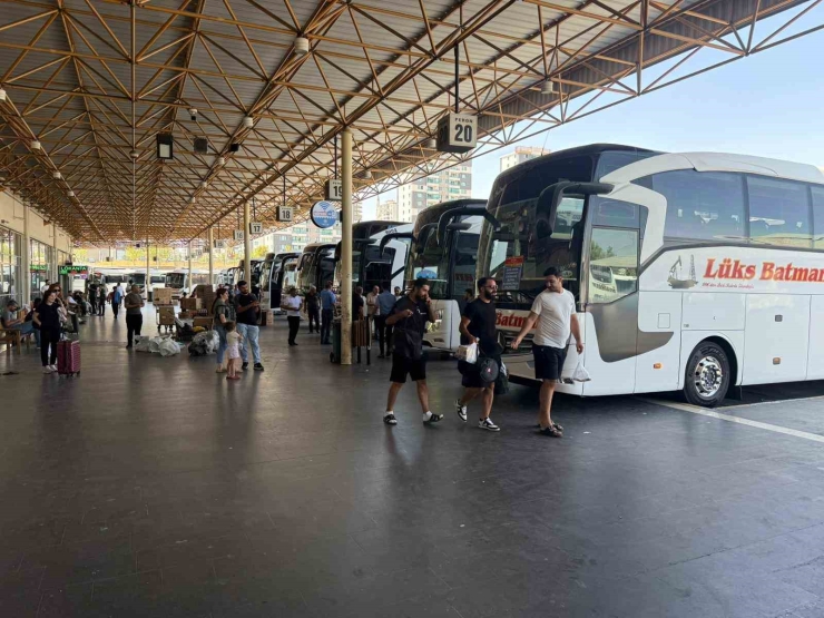 Diyarbakır Otogarında Okul Yoğunluğu Başladı