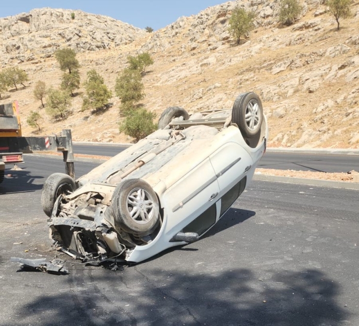 Adıyaman’da Otomobil Takla Attı