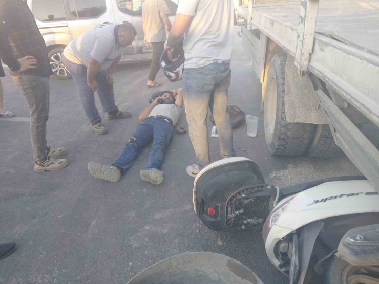 Kamyon İle Motosiklet Çarpıştı: 1 Yaralı