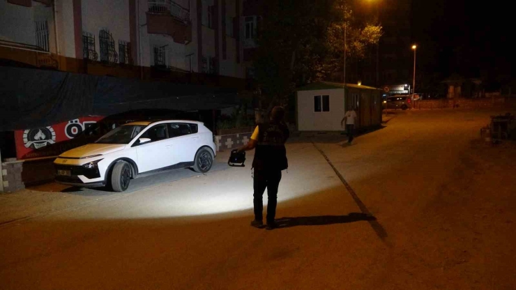 Pencerede Sigara İçerken Düşen Çocuk Yaralandı