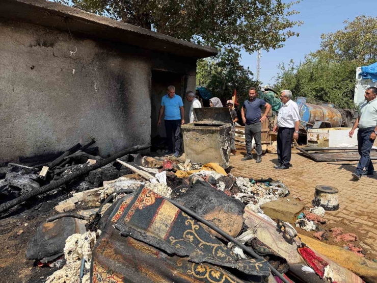 Yangın Evi Küle Çevirdi