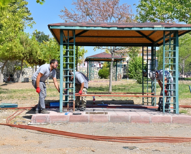 Parklarda Yenileme Çalışmaları Vatandaşlardan Tam Not Aldı