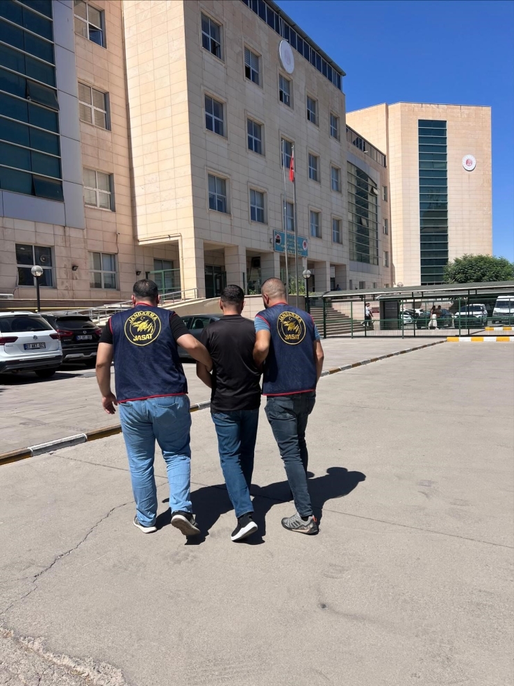 Diyarbakır’da 20 İla 2 Yıl Altı Hapis Cezası Bulunan 40 Kişi Yakalandı