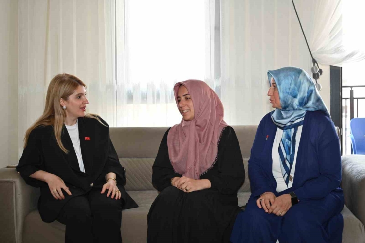 Malatya’da Depremzedelere Yeni Yuvaları Teslim Ediliyor