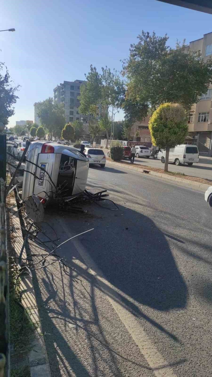 Otomobille Çarpışan Araç Takla Atarak Durabildi